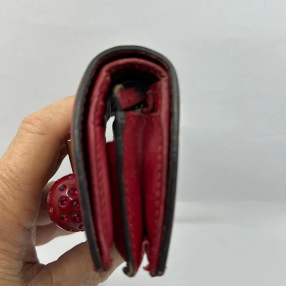 Gucci Red Cherry Embossed Wallet - Picture 4 of 8